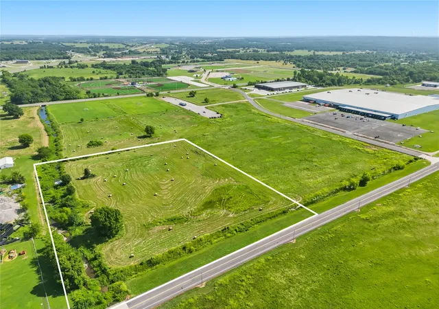 Photo 1 of Land for sale at 1800 Airport Pkwy, Tahlequah, OK 74464 | MLS# 2626476 | Listing updated on 2026-09-15