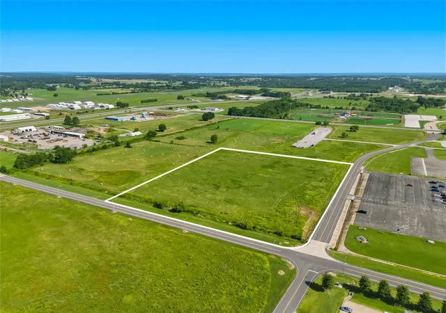 Photo 1 of Land for sale at 1900 Airport Pkwy, Tahlequah, OK 74464 | MLS# 2626474 | Listing updated on 2026-09-15