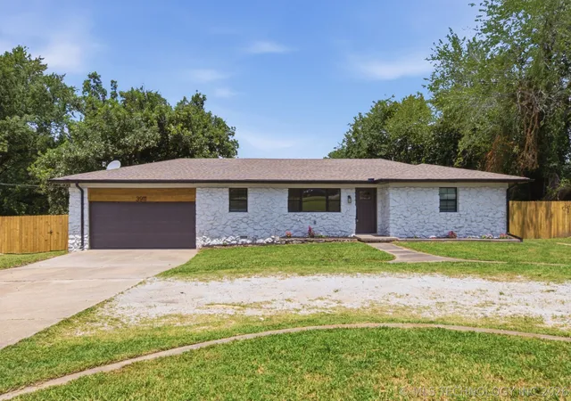 Photo 1 of Sale Pending at 3911 W 61st Street S, Tulsa, OK 74132 | MLS# 2626619 | Listing updated on 2026-09-17