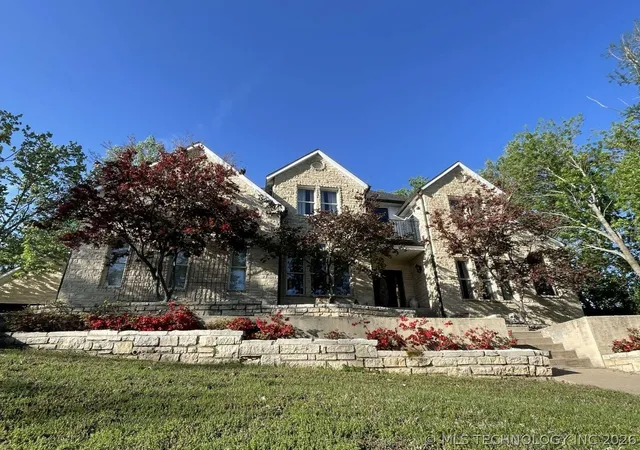 Photo 3 of Sale Pending at 1350 Woodbriar Ln, Catoosa, OK 74015 | MLS# 2626706 | Listing updated on 2026-08-31