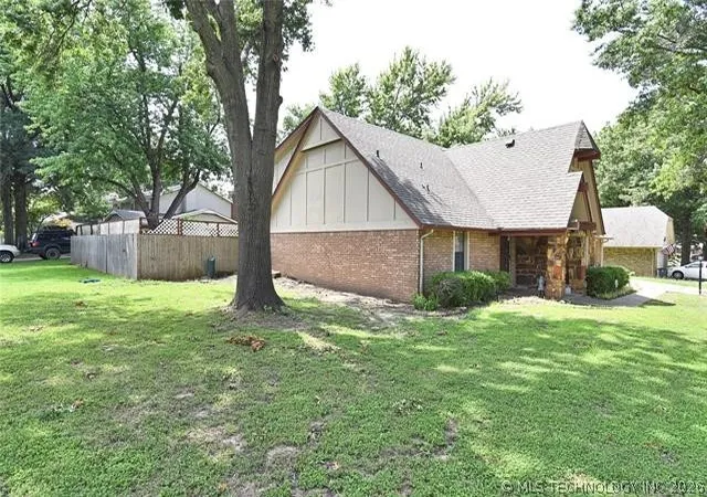 Photo 3 of Sale Pending at 8403 S 73rd Avenue E, Tulsa, OK 74133 | MLS# 2626527 | Listing updated on 2026-09-13