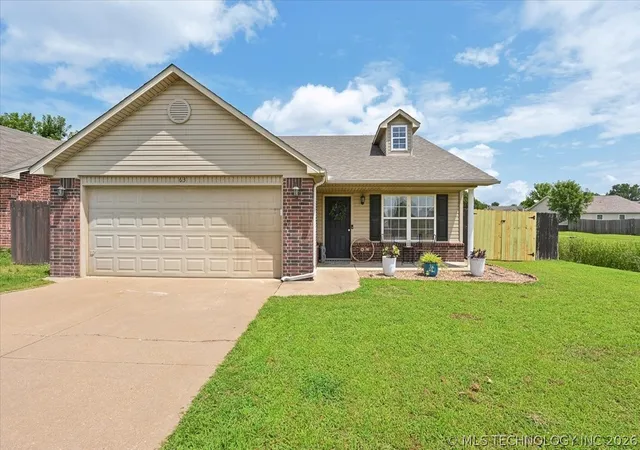 Photo 1 of Single family home for sale at 63 W Fairlane Dr, Sapulpa, OK 74066 | MLS# 2626675 | Listing updated on 2026-10-07
