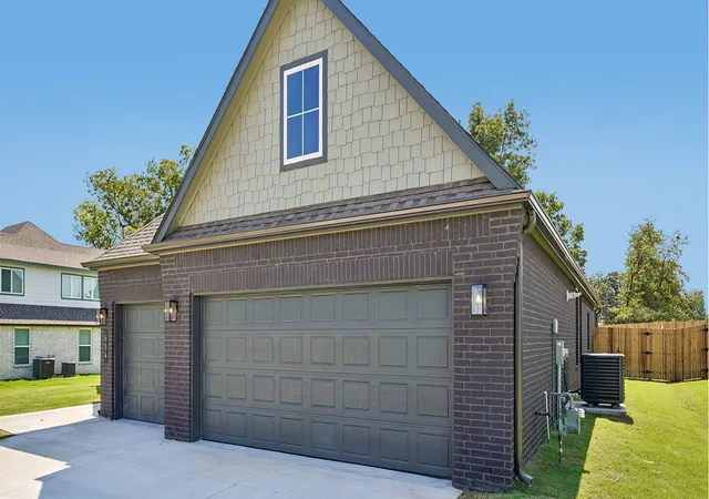 Photo 3 of Sale Pending at 654 W 83rd Street S, Tulsa, OK 74132 | MLS# 2626748 | Listing updated on 2026-10-22