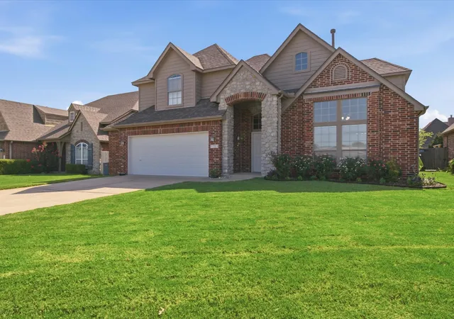 Photo 2 of Single family home for sale at 7723 S 91st Eastavenue, Tulsa, OK 74133 | MLS# 2626765 | Listing updated on 2026-09-16