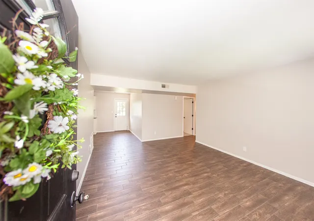 Photo 3 of Sale Pending at 1009 W 19th Street, Claremore, OK 74017 | MLS# 2626747 | Listing updated on 2026-09-09