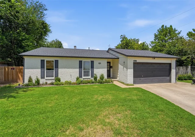 Photo 1 of Single family home for sale at 4315 S Detroit Ave, Tulsa, OK 74105 | MLS# 2626762 | Listing updated on 2026-09-14