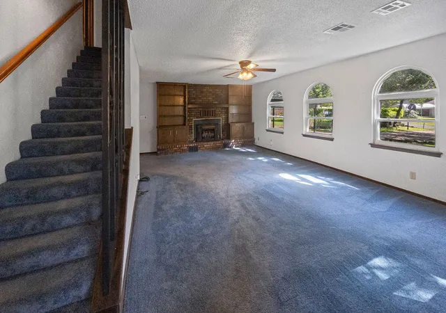 Photo 3 of Single family home for sale at 33960 Eagle Cir, Wagoner, OK 74467 | MLS# 2626825 | Listing updated on 2026-09-13