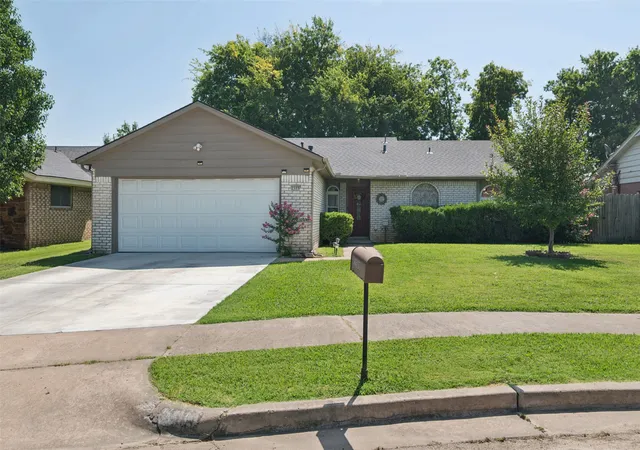 Photo 1 of Sale Pending at 2509 S 104th Eastavenue, Tulsa, OK 74129 | MLS# 2626605 | Listing updated on 2026-09-11