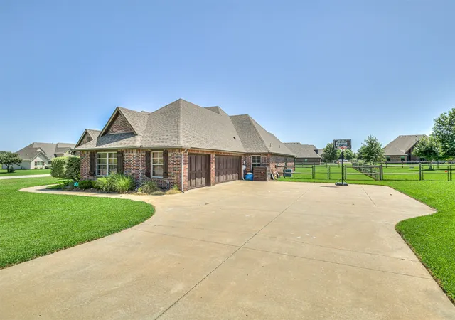 Photo 3 of Single family home for sale at 6991 N 194th Avenue E, Owasso, OK 74055 | MLS# 2626888 | Listing updated on 2026-09-28