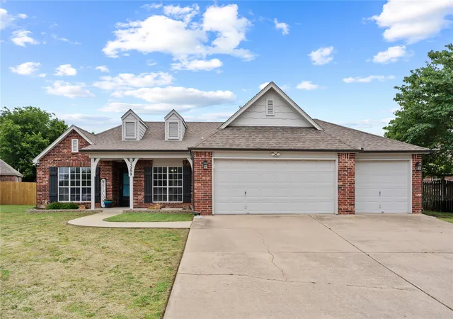 Photo 1 of Sale Pending at 15209 E 90th Place N, Owasso, OK 74055 | MLS# 2626943 | Listing updated on 2026-09-04