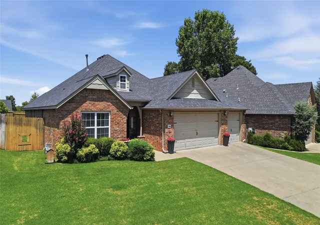Photo 2 of Sale Pending at 3906 S Maple Ave, Sand Springs, OK 74063 | MLS# 2624675 | Listing updated on 2026-09-14