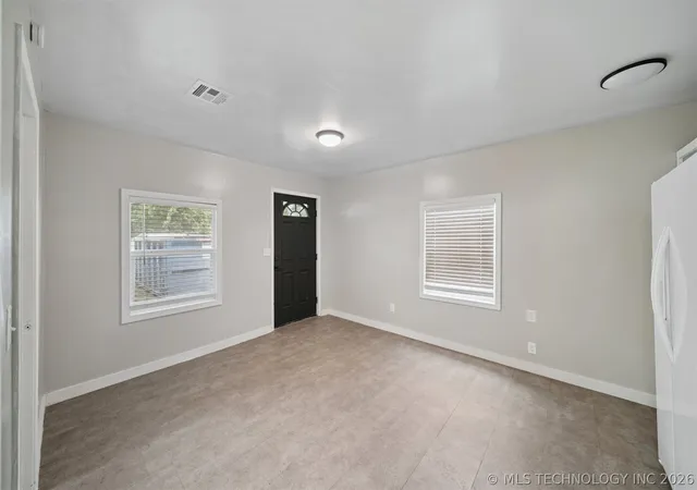 Photo 3 of Sale Pending at 15 S Mayes St, Pryor, OK 74361 | MLS# 2627182 | Listing updated on 2026-09-05
