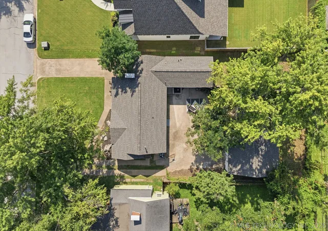 Photo 3 of Single family home for sale at 217 E 34th Street, Tulsa, OK 74105 | MLS# 2626810 | Listing updated on 2026-09-10
