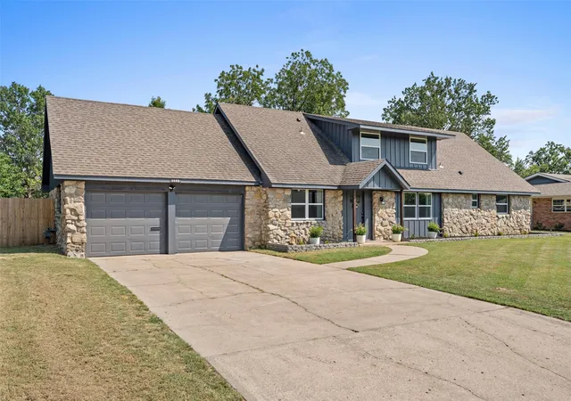Photo 1 of Sale Pending at 1032 Grandview, Bartlesville, OK 74006 | MLS# 2627206 | Listing updated on 2026-09-14
