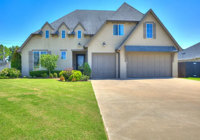 Photo 3 of Sale Pending at 516 E 130th Place S, Jenks, OK 74037 | MLS# 2626952 | Listing updated on 2026-09-04