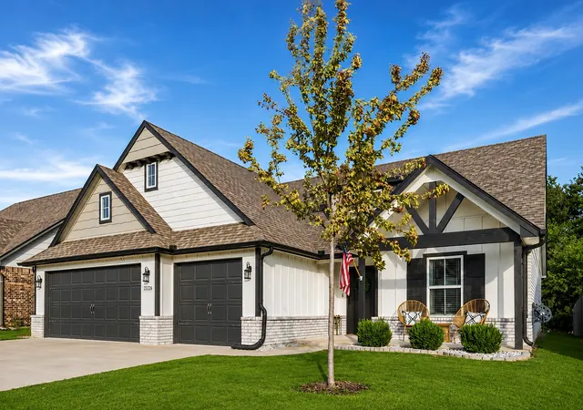 Photo 1 of Sale Pending at 23226 E 102nd Place S, Broken Arrow, OK 74014 | MLS# 2627255 | Listing updated on 2026-09-08