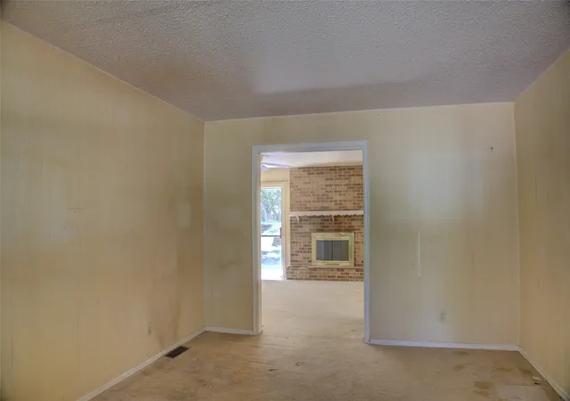 Photo 3 of Sale Pending at 5039 S 26th West Ave, Tulsa, OK 74107 | MLS# 2627046 | Listing updated on 2026-09-14