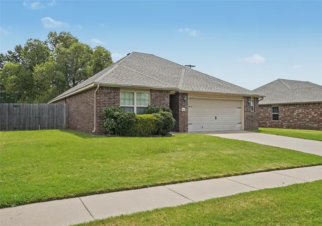 Photo 2 of Single family home for sale at 9113 N 144th Eastavenue, Owasso, OK 74055 | MLS# 2627176 | Listing updated on 2026-09-07