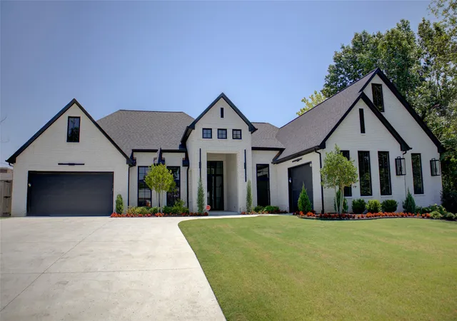 Photo 1 of Sale Pending at 2887 S Gary Ave, Tulsa, OK 74114 | MLS# 2627250 | Listing updated on 2026-09-01