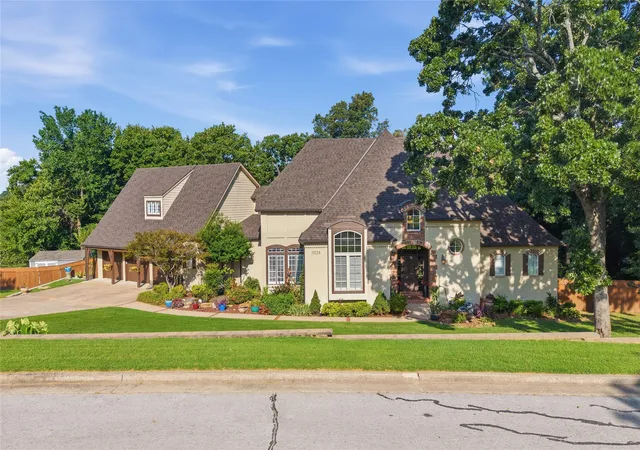 Photo 1 of Single family home for sale at 11528 S 4th Street, Jenks, OK 74037 | MLS# 2627359 | Listing updated on 2026-09-14