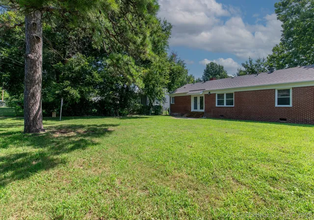 Photo 2 of Single family home for sale at 554 S Sandusky Ave, Tulsa, OK 74112 | MLS# 2627450 | Listing updated on 2026-09-03