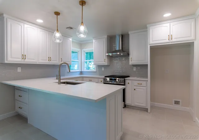 Photo 3 of Single family home for sale at 554 S Sandusky Ave, Tulsa, OK 74112 | MLS# 2627450 | Listing updated on 2026-09-03
