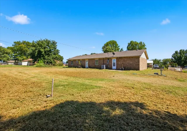 Photo 3 of Sale Pending at 9282 County Rd 1540, Ada, OK 74820 | MLS# 2627092 | Listing updated on 2026-09-14