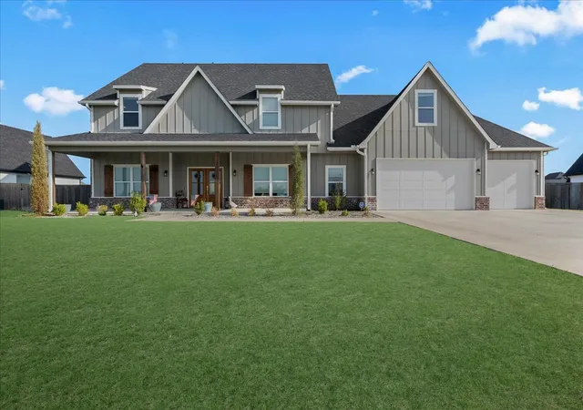 Photo 1 of Single family home for sale at 113 E 168th Street S, Glenpool, OK 74033 | MLS# 2627454 | Listing updated on 2026-09-14