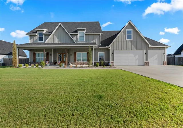 Photo 2 of Single family home for sale at 113 E 168th Street S, Glenpool, OK 74033 | MLS# 2627454 | Listing updated on 2026-09-14