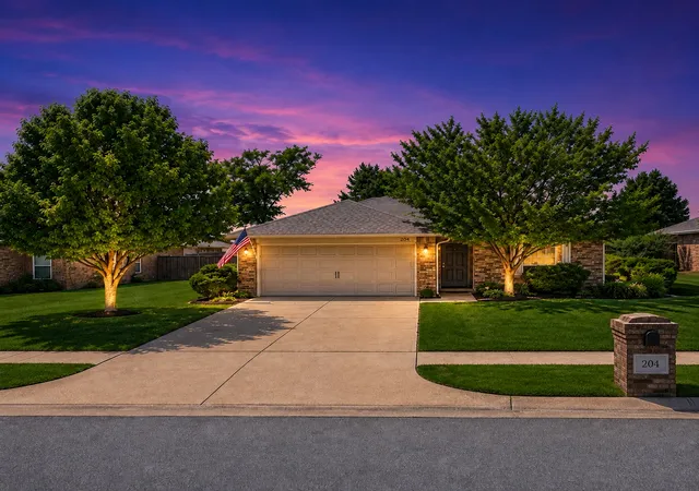 Photo 1 of Sale Pending at 204 Aspen Dr, Kiefer, OK 74041 | MLS# 2627496 | Listing updated on 2026-09-08