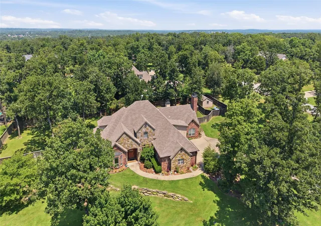 Photo 3 of Single family home for sale at 18810 Timberlake Dr, Claremore, OK 74017 | MLS# 2627448 | Listing updated on 2026-10-05