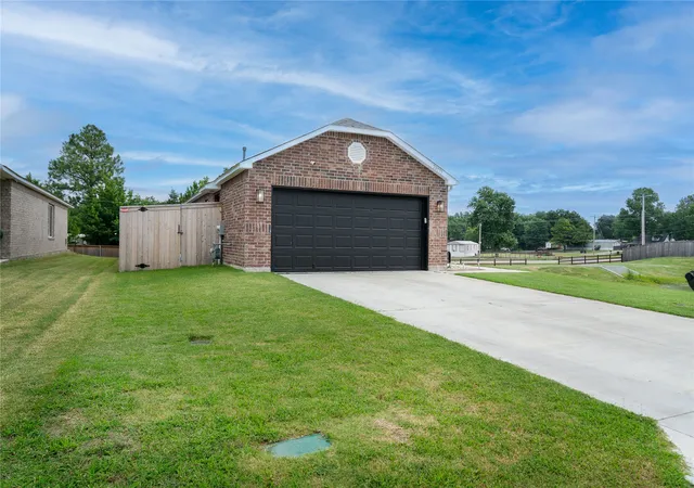 Photo 2 of Single family home for sale at 20779 Mckellop Dr, Kellyville, OK 74039 | MLS# 2627478 | Listing updated on 2026-09-28