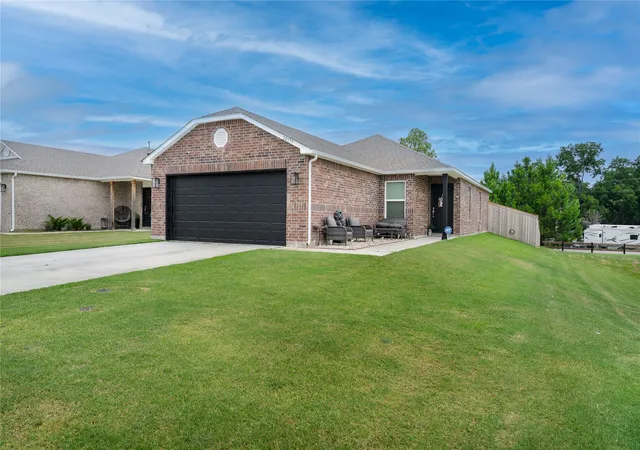 Photo 3 of Single family home for sale at 20779 Mckellop Dr, Kellyville, OK 74039 | MLS# 2627478 | Listing updated on 2026-09-28