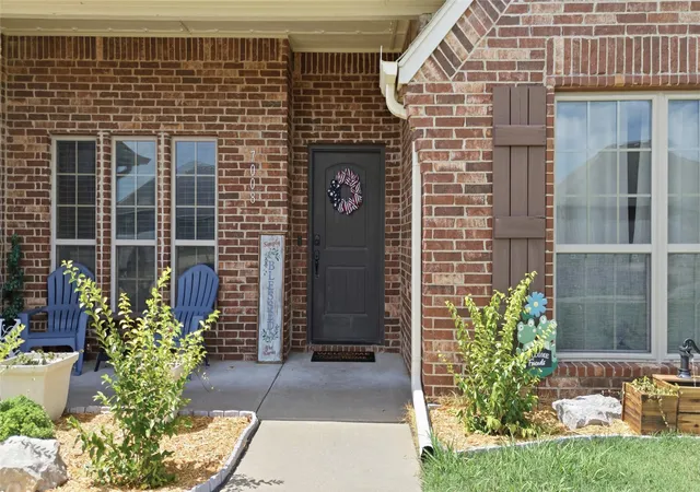 Photo 3 of Sale Pending at 7008 N 122nd E Eastcourt, Owasso, OK 74055 | MLS# 2627550 | Listing updated on 2026-08-29