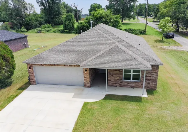 Photo 2 of Sale Pending at 11104 E 138th Place N, Collinsville, OK 74021 | MLS# 2627569 | Listing updated on 2026-09-08