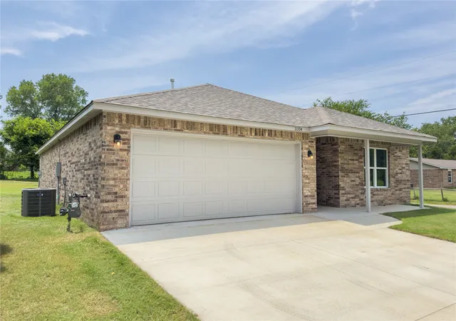 Photo 4 of Sale Pending at 11104 E 138th Place N, Collinsville, OK 74021 | MLS# 2627569 | Listing updated on 2026-09-08