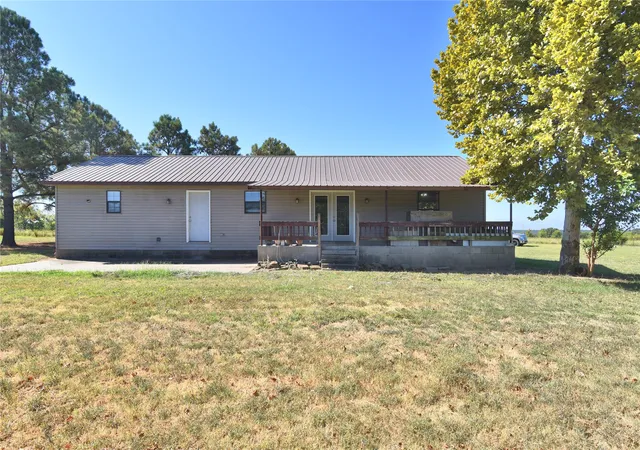 Photo 2 of Single family home for sale at 32685 W 301st Street S, Bristow, OK 74010 | MLS# 2627573 | Listing updated on 2026-09-04