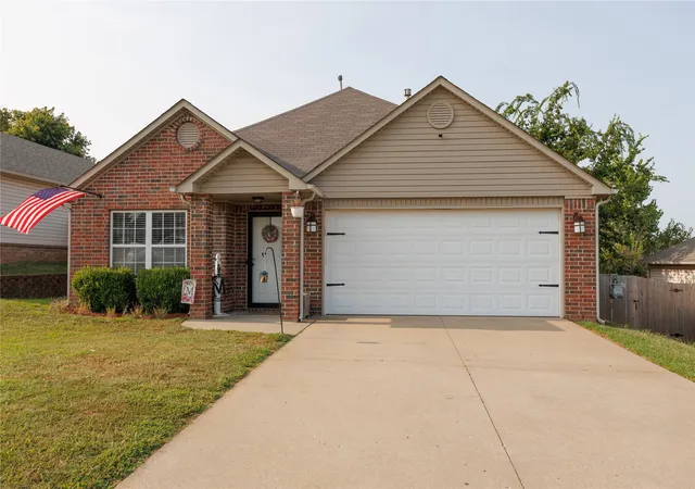 Photo 1 of Single family home for sale at 7945 Liberty Bell Ln, Sapulpa, OK 74066 | MLS# 2627591 | Listing updated on 2026-09-07