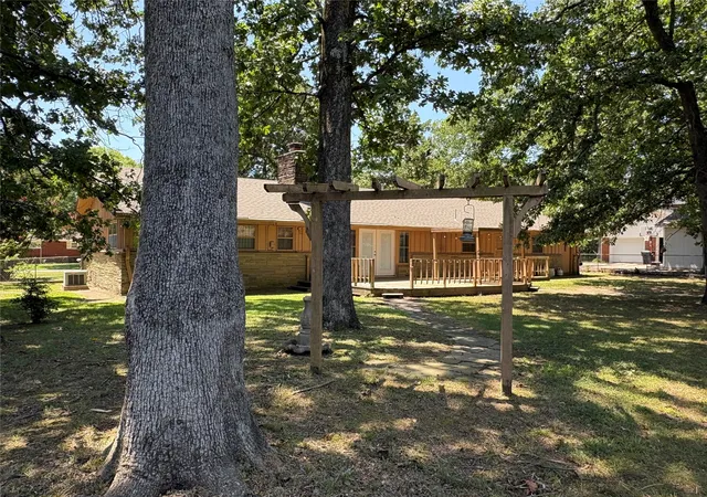 Photo 3 of Single family home for sale at 717 E Seneca St, Tahlequah, OK 74464 | MLS# 2627708 | Listing updated on 2026-09-20