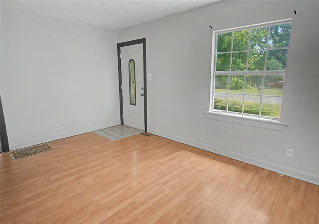 Photo 3 of Single family home for sale at 2112 Jefferson St, Muskogee, OK 74403 | MLS# 2627684 | Listing updated on 2026-09-01