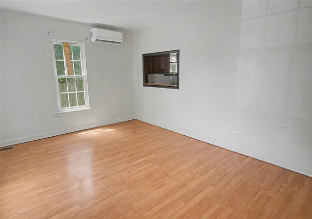 Photo 4 of Single family home for sale at 2112 Jefferson St, Muskogee, OK 74403 | MLS# 2627684 | Listing updated on 2026-09-01