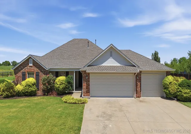 Photo 1 of Sale Pending at 9479 E 139th Place, Collinsville, OK 74021 | MLS# 2627554 | Listing updated on 2026-09-24