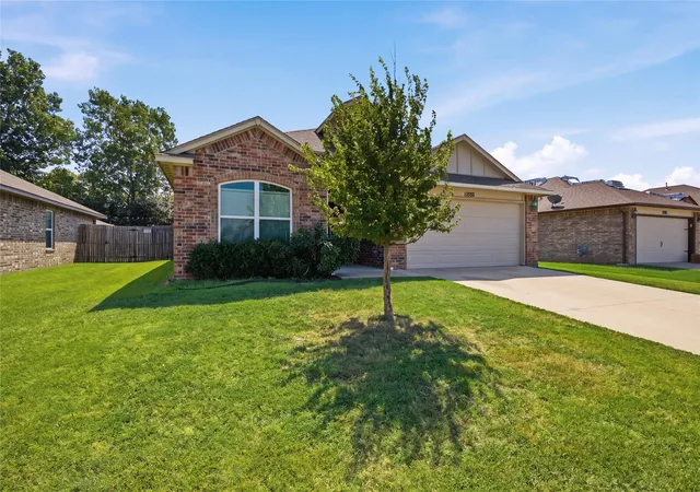 Photo 3 of Single family home for sale at 13333 N 136th Eastavenue, Collinsville, OK 74021 | MLS# 2627774 | Listing updated on 2026-09-11