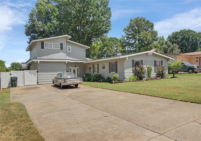Photo 1 of Sale Pending at 206 N David Ln, Muskogee, OK 74403 | MLS# 2627744 | Listing updated on 2026-09-14