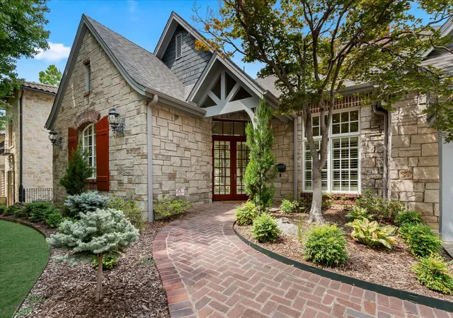Photo 3 of Single family home for sale at 3744 S Xanthus Ave, Tulsa, OK 74105 | MLS# 2627654 | Listing updated on 2026-09-14