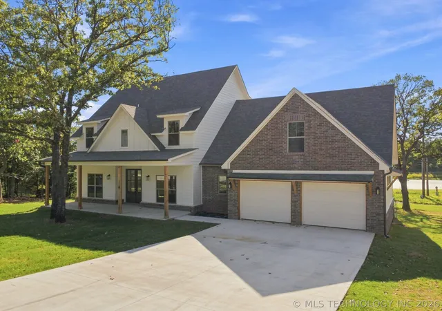 Photo 3 of Single family home for sale at 209 Craven Dr, Mannford, OK 74044 | MLS# 2627589 | Listing updated on 2026-09-10
