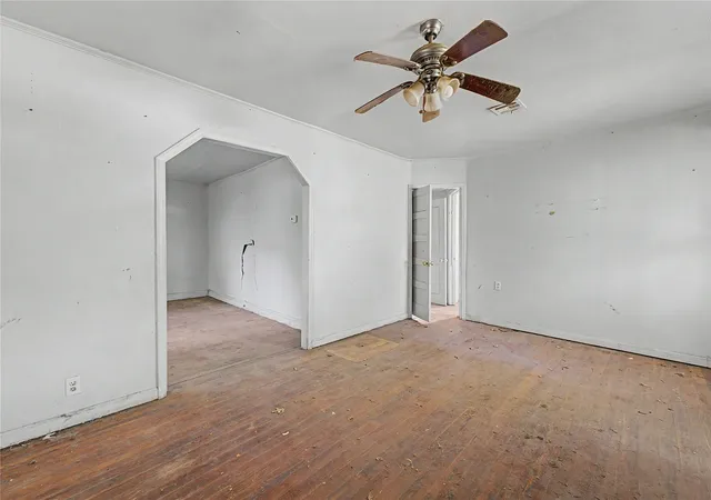 Photo 3 of Sale Pending at 5021 S 30th Avenue, Tulsa, OK 74107 | MLS# 2627859 | Listing updated on 2026-09-02