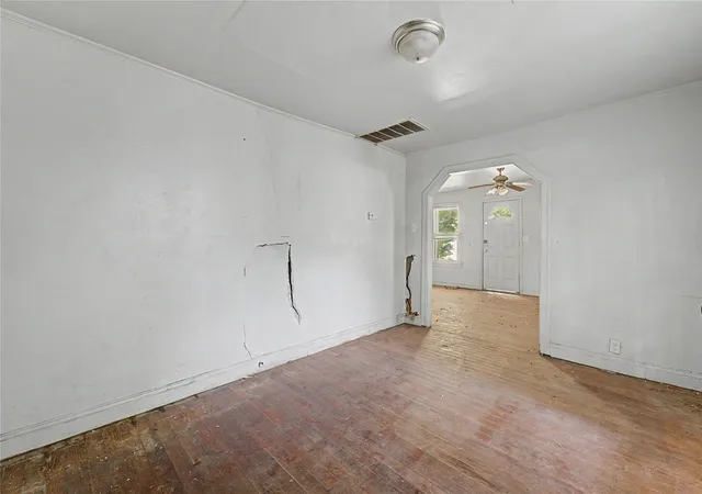 Photo 4 of Sale Pending at 5021 S 30th Avenue, Tulsa, OK 74107 | MLS# 2627859 | Listing updated on 2026-09-02