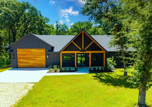 Photo 1 of Single family home for sale at 11659 Xavri Ln, Kingston, OK 73439 | MLS# 2627864 | Listing updated on 2026-09-08