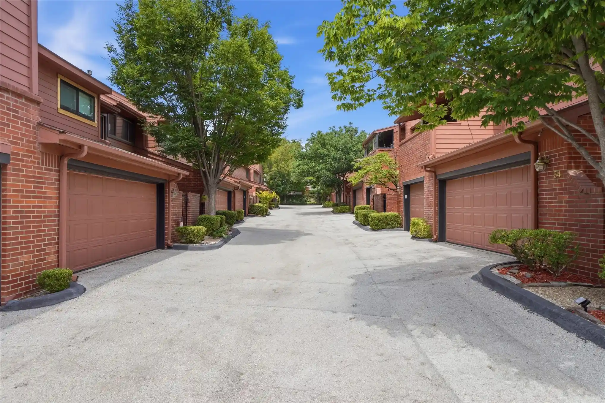 Listing Photo 1 - Condo for sale in 36 Woodward Blvd located at 36 Woodward Blvd, Tulsa, OK 74114 - Unit #200-17
